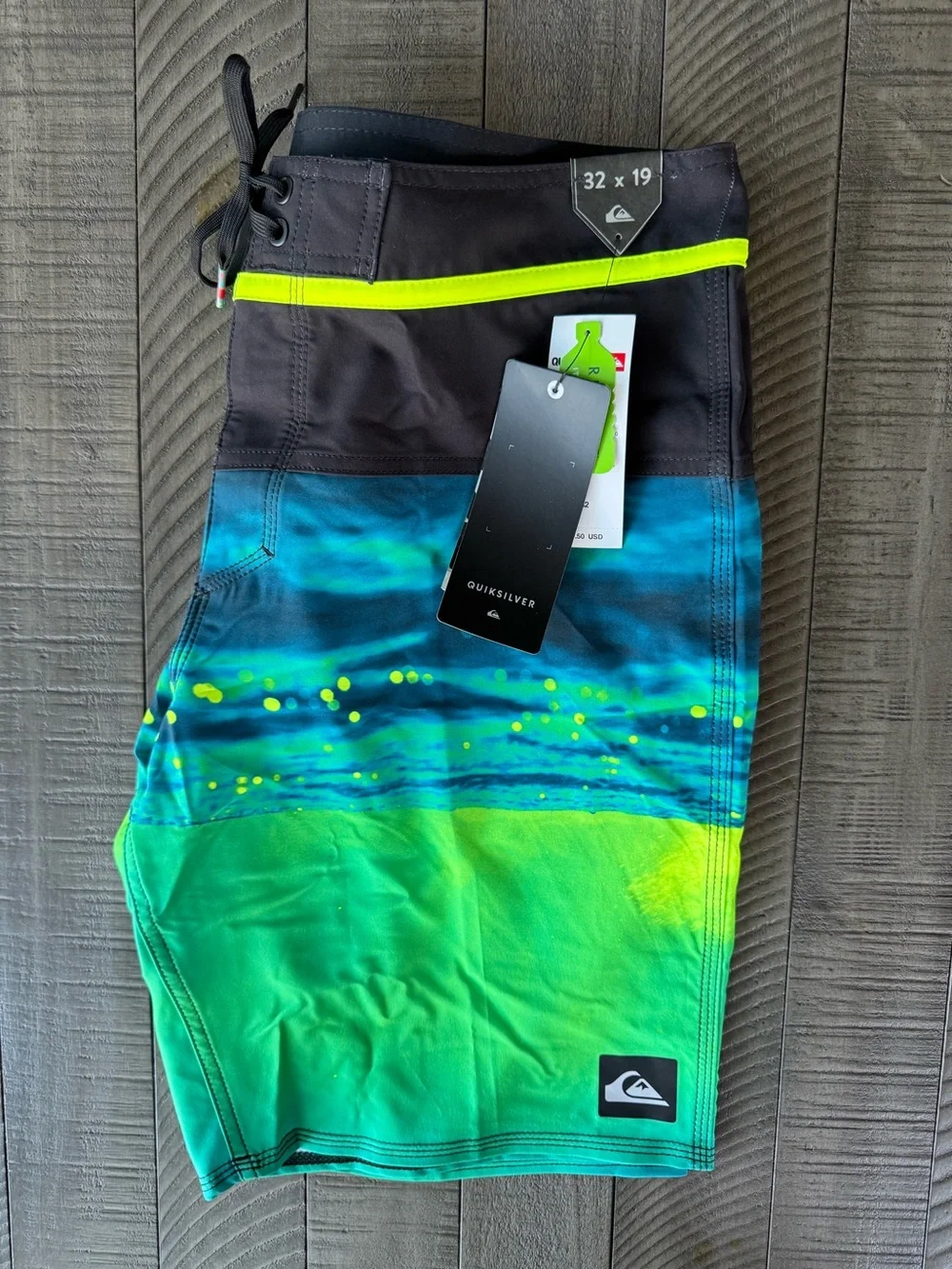 Quiksilver Hold Down Vee 19